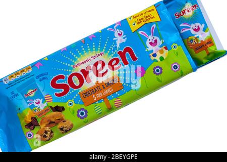 Soreen délicieusement printanier chocolat & orange 5 mini-pains enveloppés individuellement sur fond blanc - prêt pour Pâques Banque D'Images