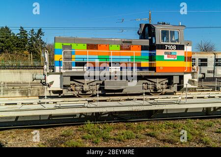 SNCF 7108, un moteur de shunting diesel de classe y 7100 construit en 1958, désormais exposé dans le musée ferroviaire de la Cité du train à Mulhouse, France. Février 2020. Banque D'Images