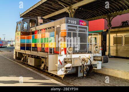 SNCF 7199, un moteur de shunting diesel de classe y 7100 construit en 1960, désormais exposé dans le musée ferroviaire de la Cité du train à Mulhouse, France. Février 2020. Banque D'Images