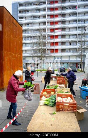 Dieppe (nord de la France) le 2 mars 2020 : éclosion et quarantaine du coronavirus. Marché encore autorisé dans le district de Neuville-ls-Dieppe Banque D'Images