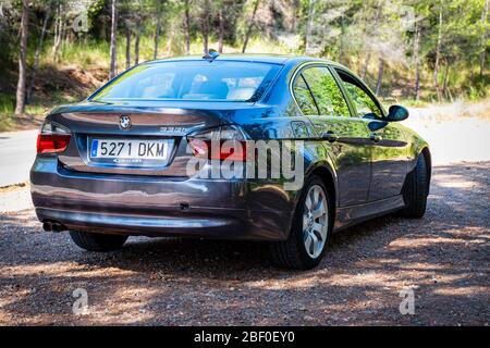 AOÛT 2017 : voiture de luxe Graphite étincelante BMW série 3 E90 330 Banque D'Images