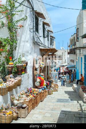 Boutiques de souvenirs dans la médina, Sousse, Tunisie Banque D'Images