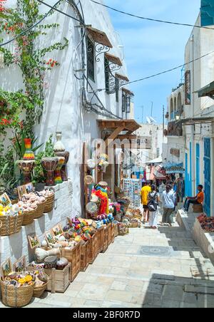 Boutiques de souvenirs dans la médina, Sousse, Tunisie Banque D'Images