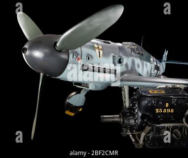 Messerschmitt BF 109 G 6 R 3. Moteur unique, siège unique, aile basse, fighter.Willy Messerschmitt célèbre série BF 109 d'avions de chasse à siège unique a été produit en plus grandes quantités que tout autre avion de combat dans l'histoire, à l'exception de l'Ilyushin soviétique il-2 Sturmovik. Banque D'Images