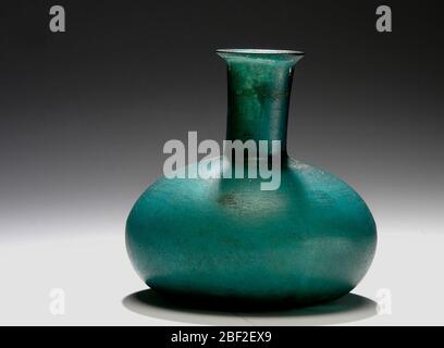 Vase. Dans ce cas, la plupart des récipients en verre datent du premier siècle avant Jésus-Christ au quatrième siècle après Jésus-Christ. Banque D'Images