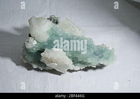 Apophyllite. 20 novembre 20191 Banque D'Images