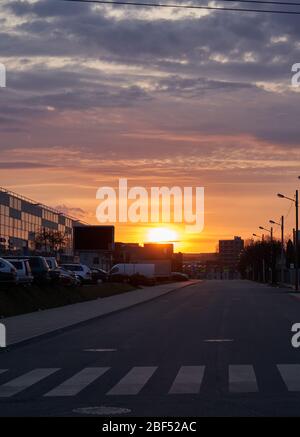 Coucher de soleil rouge sur la ville de Vilnius Banque D'Images
