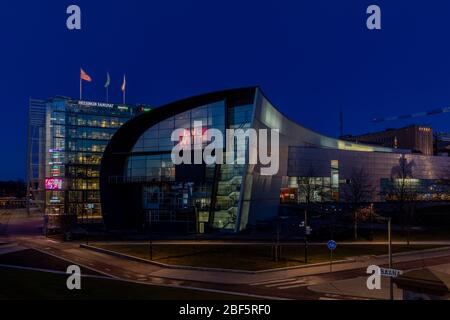 Le musée d'art contemporain Kiasma est l'un des sites culturels d'Helsinki. Il est situé à côté de la bibliothèque centrale et du centre musical d'Helsinki. Banque D'Images