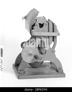 Modèle de brevet d'un appareil d'entrée pour presses Platen. Ce modèle de brevet illustre une invention pour un appareil d'encrage pour les presses à plateau où le plateau donne un mouvement latéral à la plaque de distribution d'encre. Le brevet est démontré sur un jobber de plateau semblable à celui de Prouty, breveté en 1872. Banque D'Images
