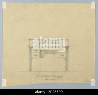 Conception pour la table d'écriture avec des jambes à pattes en pieds à pattes en forme de pieds. Table rectangulaire relevée sur 4 pieds, avant 2 jambes sont massives, récédées et droites et ont sculpté vase ornemental sur les hauts; centre: Tiroir aveugle horizontal flanqué de 4 tiroirs courts avec poignées simples en forme de C au centre, jeu de tiroirs soutenu par smal Banque D'Images