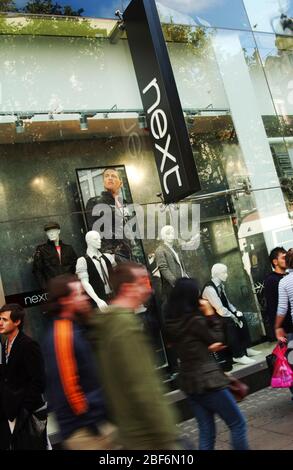 Un nouveau magasin dans le centre de Londres. Banque D'Images