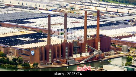 , Volkswagen AG à Wolfsburg avec centrale Heizkraftwerk Wolfsburg Nord/Sued, 23.07.2016, vue aérienne, Allemagne, Basse-Saxe, Wolfsburg Banque D'Images