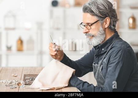 Ornement de joaillier dans l'atelier Banque D'Images