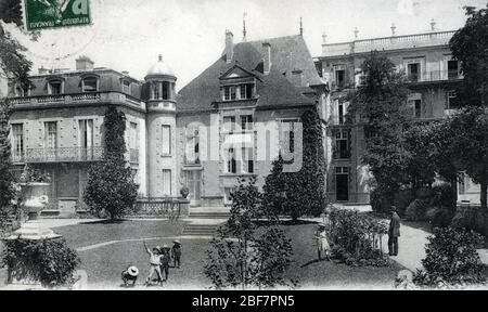 Tourisme thermal : vue du pavillon Sevignne, hôtel de Vichy ou aurait sejourne madame de Sevignne (1626-1696) puis résidence du marechal Pelain, Allier Banque D'Images