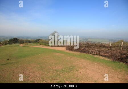 Une collines désertes de Clent, Worcestershire pendant le verrouillage du Coronavirus en avril 2020. Banque D'Images