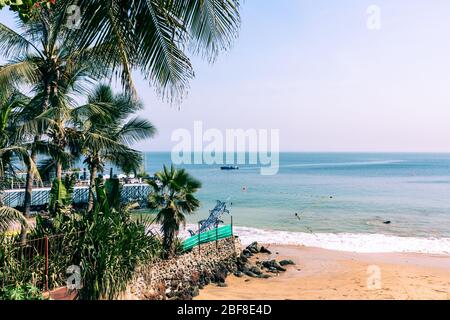 Côte, plage et végétation de Dakar. Dakar. Sénégal. Afrique de l'Ouest. Banque D'Images