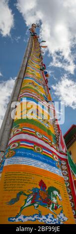 Bhoutan, Zilukha, Thimphu. WindHorse paryer drapeaux aka Lung-ta en tibétain. Le WindHorse est une créature tibétaine légendaire qui porte des prières. Banque D'Images