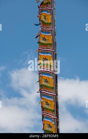 Bhoutan, Zilukha, Thimphu. WindHorse paryer drapeaux aka Lung-ta en tibétain. Le WindHorse est une créature tibétaine légendaire qui porte des prières. Banque D'Images