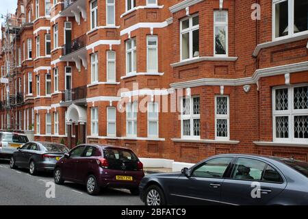 Élégants bâtiments résidentiels près de Cadogan Square dans le quartier riche et exclusif de Chelsea, Londres, Angleterre Banque D'Images