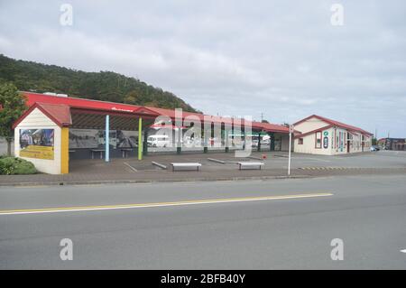 GREYMOUTH, NOUVELLE-ZÉLANDE, 11 AVRIL 2020: La gare de Greymouth a fermé ses portes pendant le verrouillage du Covid 19 en Nouvelle-Zélande, 11 avril 2020 Banque D'Images