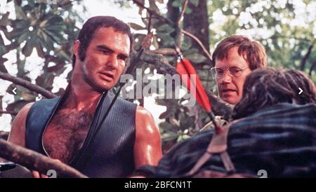 DÉLIVRANCE 1972 Warner Bros film avec Burt Reynolds à gauche et Jon Voight Banque D'Images