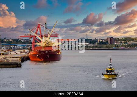 Réservoir rouge lourd et pilote Banque D'Images