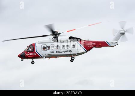 Hélicoptère Sikorsky S 92 de recherche et de sauvetage du garde-côtes de sa Majesté. Banque D'Images