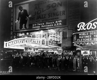 New YORK Premiere le 6 octobre 1927 au Warners Theatre of al JOLSON dans LE CHANTEUR DE JAZZ 1927 réalisateur ALAN CROSLAND play Samson Raphaelson Warner Bros. Banque D'Images