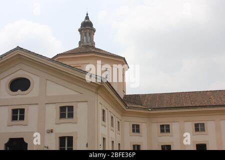 MILAN, ITALIE - 15 JUIN 2017 : église de San Michele ai Sepolcri, située dans le complexe de Rotonda della Besana à Milan, Italie Banque D'Images