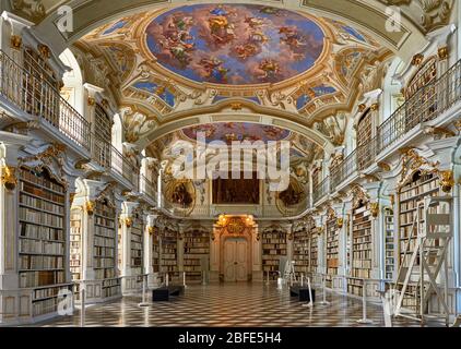 Bibliothèque absolument unique à l'abbaye d'Admont, Autriche Banque D'Images