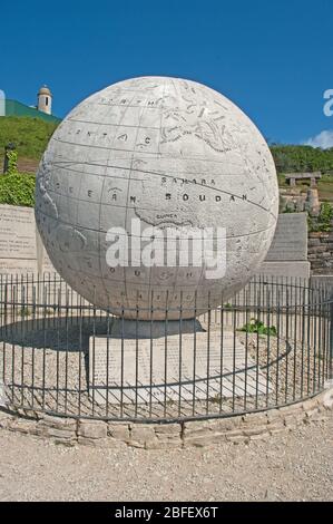 Globe géant, Durlston Head, Swanage, Dorset, Banque D'Images