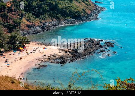 Ya Nui Beach est très peu de côte de plage à Rawai, Phuket Banque D'Images