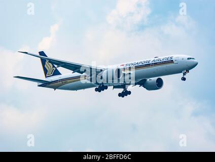 Avion AÉRIEN DE SINGAPOUR lors de l'atterrissage à l'aéroport international de Changi, Singapour, 30 mars 2020 Banque D'Images