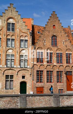 Bâtiments gothiques sur Spiegelrei,Bruges,Flandre Occidentale,Belgique,Europe Banque D'Images