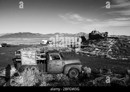 Taos USA - 8 janvier 2015 - Communauté de biotecture des navires de séisme dans le désert près de Taos New Mexico Banque D'Images