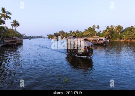 Alleppey, Kerala - 6 janvier 2019: Bateaux maison à alleppey backeaux kerala inde Banque D'Images
