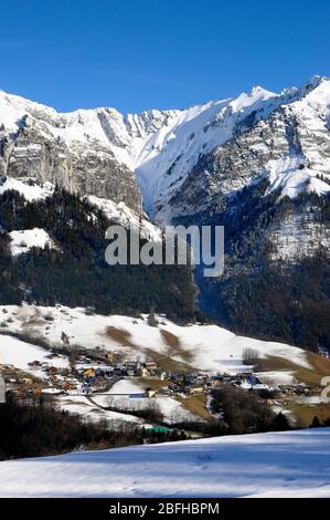 Montagnes paysage à Forclaz passent près de Annecy, France Banque D'Images