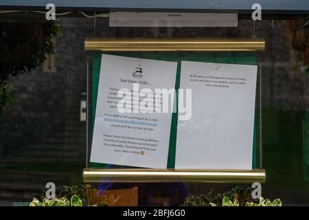 Windsor, Berkshire, Royaume-Uni. 12 avril 2020. Le pub Duchesse de Cambridge à Windsor est actuellement fermé suite aux conseils du gouvernement pour que les gens restent chez eux pendant la pandémie de Coronavirus au Royaume-Uni. Crédit : Maureen McLean/Alay Banque D'Images