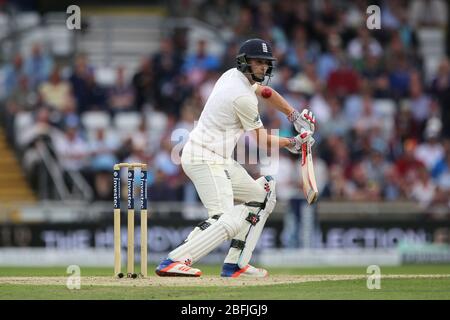 LEEDS, ENGLAND.Chris Wooakes d'Angleterre lors du 2ème match test Investec entre l'Angleterre et les Antilles à Headingley, Leeds le vendredi 25 août 2017 (crédit: Mark Fletcher | MI News) Banque D'Images