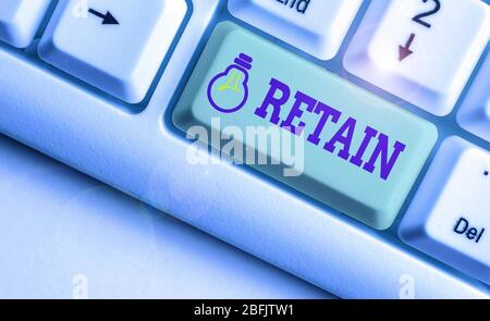 Écriture manuelle conceptuelle montrant Conserver. Concept signification Conserver en une seule paye ou un seul service spécifiquement ou conserver en possession Banque D'Images