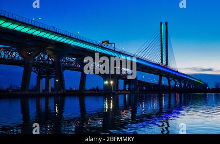 Montréal, Québec, Canada, le 7 avril 2020. Le nouveau pont Champlain franchit le fleuve Saint-Laurent.Credit:Mario Beauregard/Alay News Banque D'Images