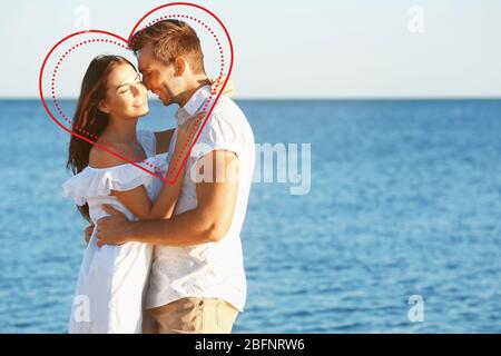 Joli couple jeune à la date en plein air Banque D'Images