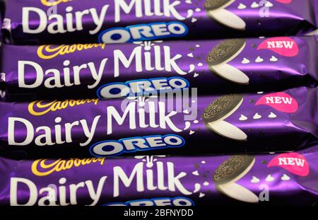 Close up de cadburrys lait lait chocolat Oreo Banque D'Images