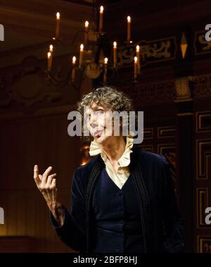 Eileen Atkins à ELLEN TERRY AVEC EILEEN ATKINS - LES FEMMES DE SHAKESPEARE à la Playhouse Sam Wanamaker, le Globe de Shakespeare, Londres, 20/01/2014 Banque D'Images