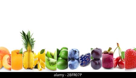 Collage de fruits et baies différents sur fond blanc Banque D'Images