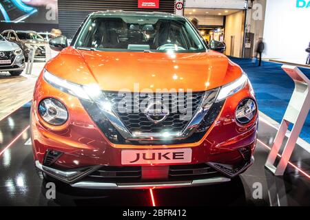 Bruxelles, Belgique, Jan 2020 Nissan Juke II, Brussels Motor Show, 2ème génération, SUV croisé sous-compact produit par Nissan japonais Banque D'Images