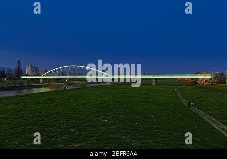 Le pont ferroviaire sur la rivière Sava à Zagreb Banque D'Images