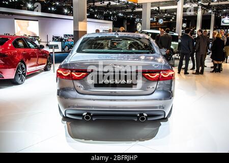 Bruxelles, Belgique, janvier 2020 berline Jaguar XF lors du salon de l'automobile de Bruxelles, 2e génération, X260, voiture de luxe Executive/de taille moyenne de Jaguar Banque D'Images