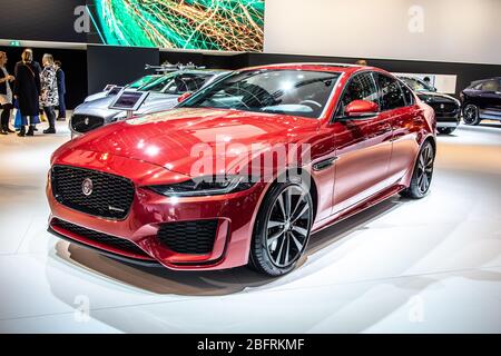 Bruxelles, Belgique, Jan 2020 Jaguar XE 180 se, Brussels Motor Show, berline de luxe compacte à quatre portes fabriquée et commercialisée par Jaguar Banque D'Images