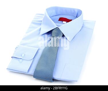 Chemise homme et cravate bleues isolées sur blanc Banque D'Images